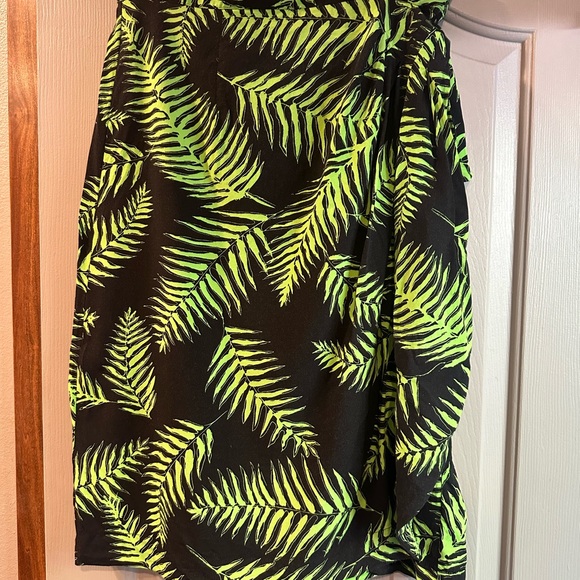 Size 14 Psychedelic Fern Sarong Skirt GUC - Picture 2 of 5